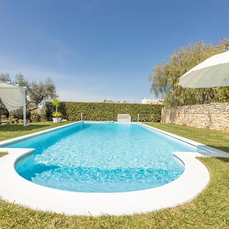 Trulli Delle Grotte 卡斯特拉纳格罗泰