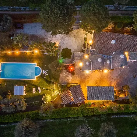 Trulli Delle Grotte Castellana Grotte